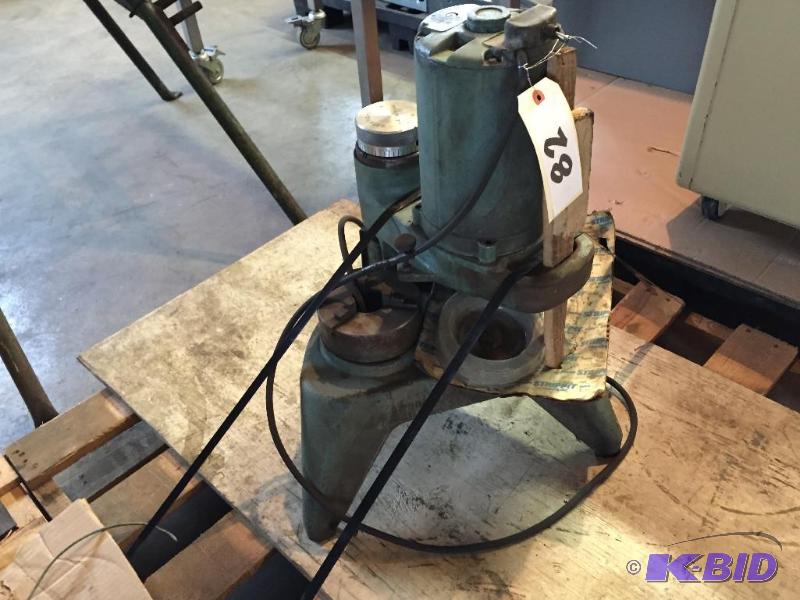 lot 82 image: Strippit punch & die grinder machine....