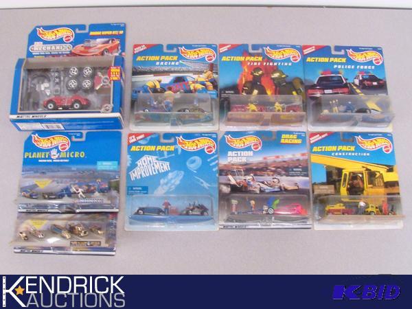 Lot of New Hot Wheels Action Packs, Planet Micro, and Dodge Viper Mechanix Kit