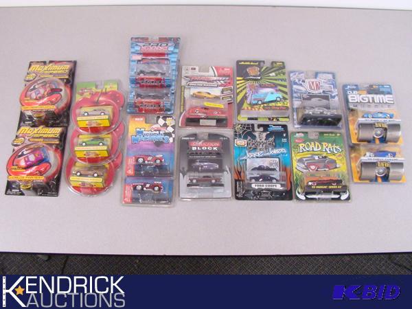 17 New Mixed Brands 164 Scale Die Cast Hot RodMuscle Cars
