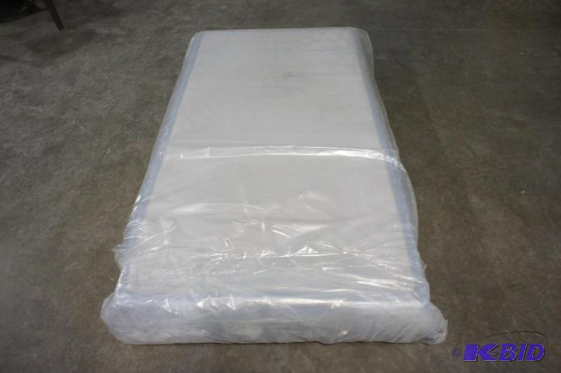 New Serta Twin Boxspring - MSRP $69.99 - Dirt...