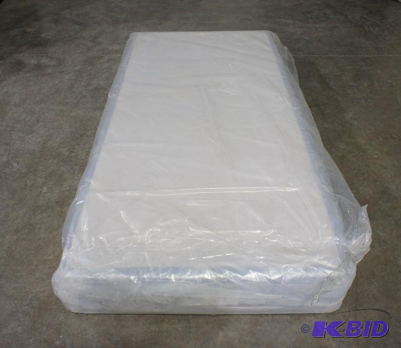 New Serta Twin XL Boxspring - MSRP $89.99 - D...