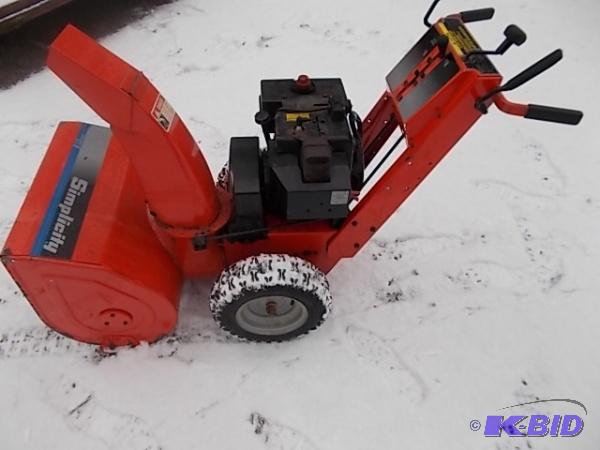 Simplicity 8 hp 26&quot cut 2 stage self pro...
