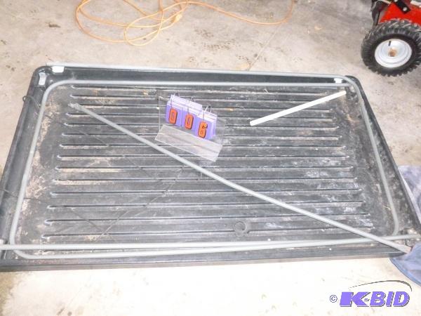 Single person clam style portable fish house....