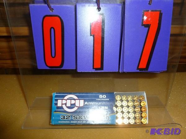 lot 17 image: Box of 32 smith and wesson longs. Can be used...