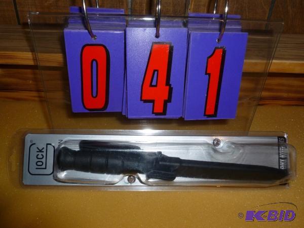 lot 41 image: Glock knife 12" overall with 7" bla...