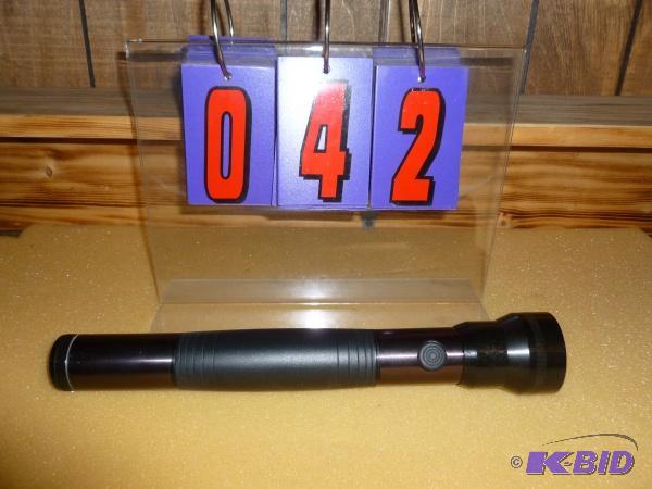 lot 42 image: Led &quotd" cell flashlight. As shown. ...