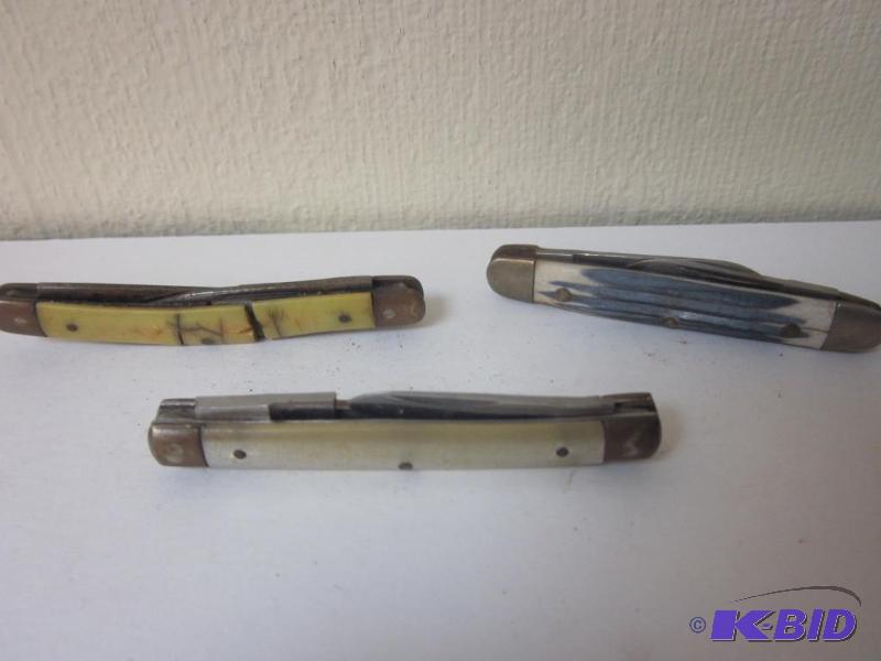 lot 26 image: Lot of (3) pocket knives, some damage, please...
