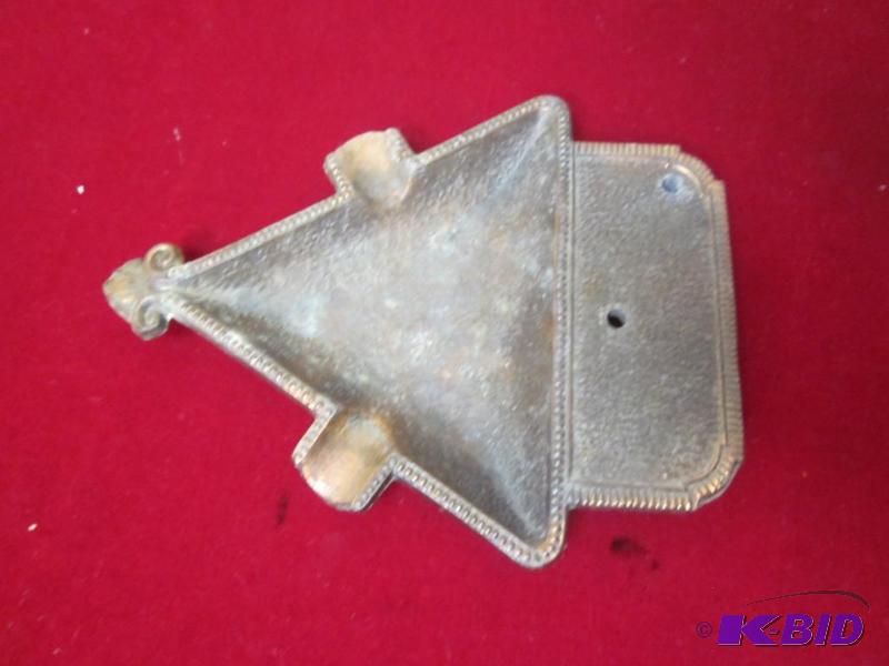 lot 41 image: Solid copper ash tray.       ...