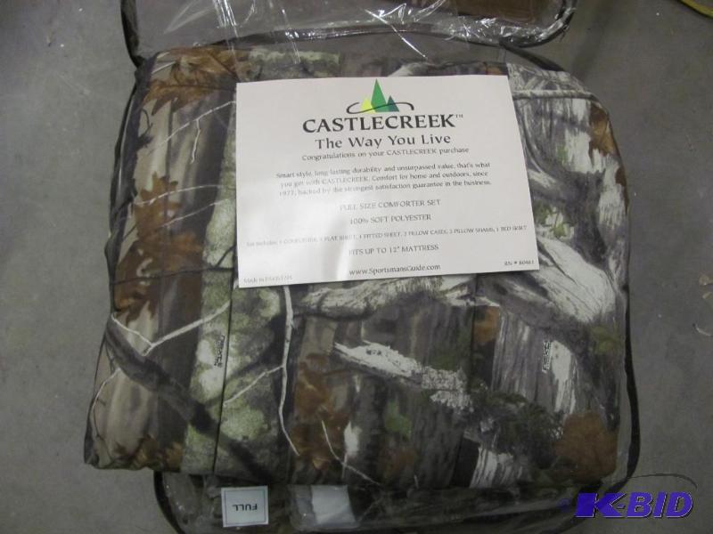 lot 13 image: This NEW CASTLECREEK Next Camo Full-Size Bedd...