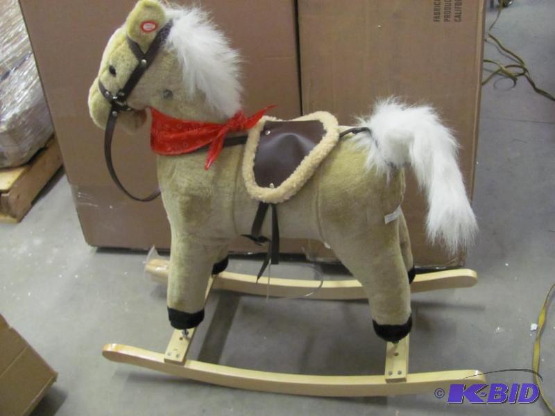 lot 19 image: Make your favorite little person happy with t...