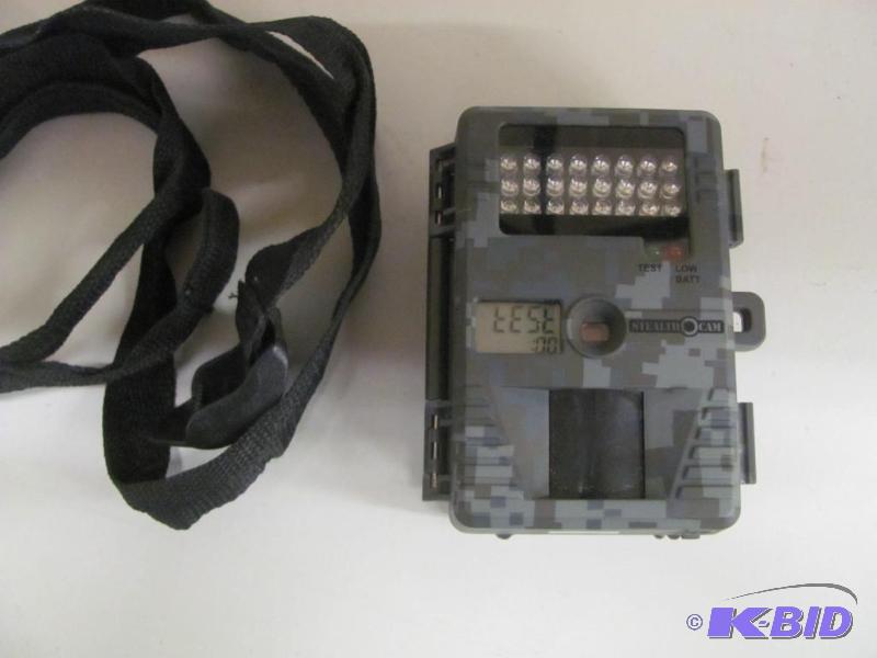 lot 27 image: This STEALTH CAM 6.0 MP Digi Camo Micro Game ...