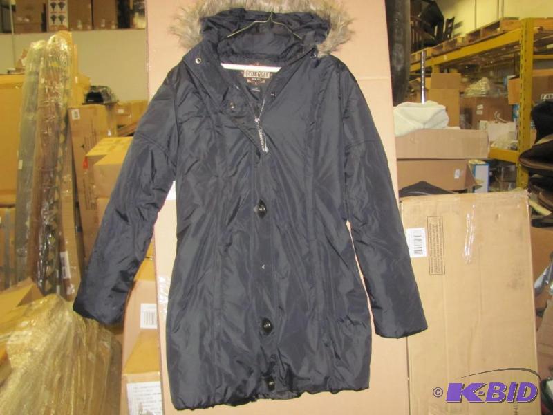 lot 65 image: New or like-new GUIDE GEAR Black Womens Hood...