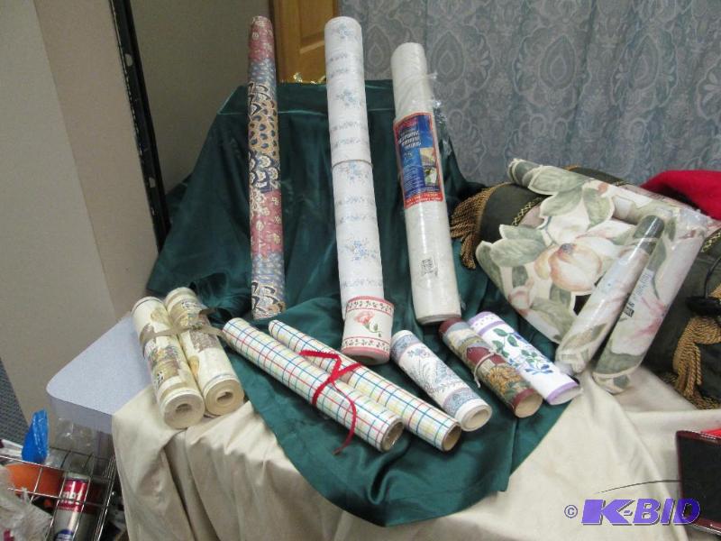 Assortment of wall paper, borders, and shelf ...