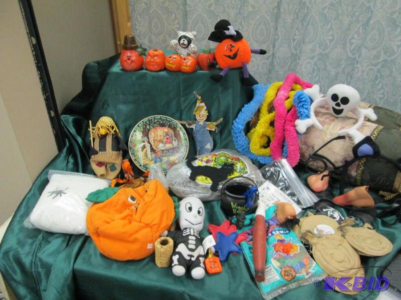 Assortment of parts of mask, headbands, ballo...