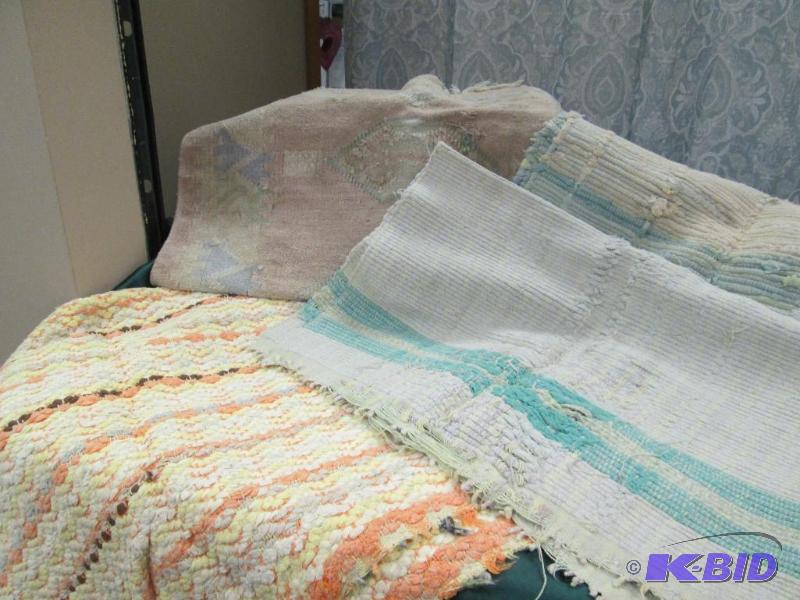 Qty 4 different size and kinds of rugs...