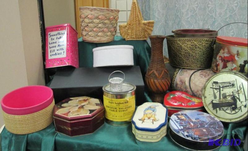Assortment of tin size and designs and some b...