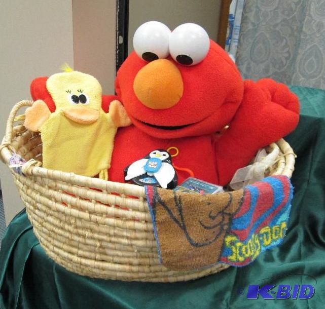 Basket, Big Elmo, see n say, Scooby-do wash c...