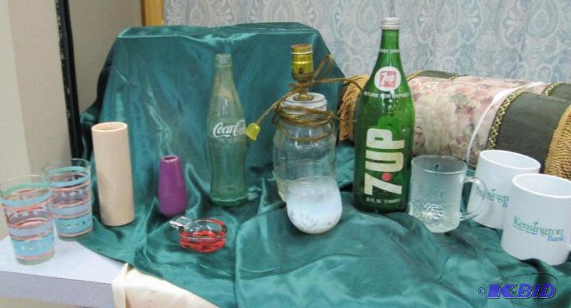 Coffee cups, candle, vases old coca cola, 7up...