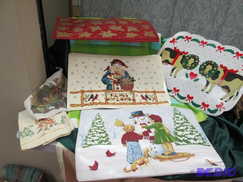 Different kind of placemat, fabric table clot...