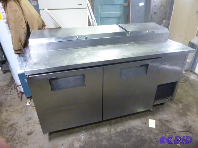 lot 3 image: True Prep Table Model TTP-67 - On casters, 11...