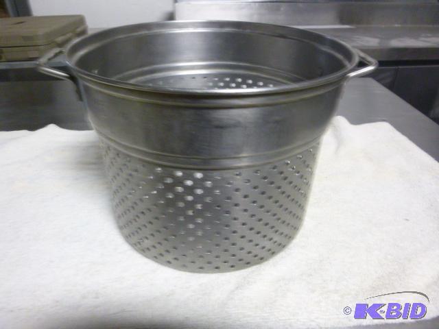 lot 32 image: Strainer...