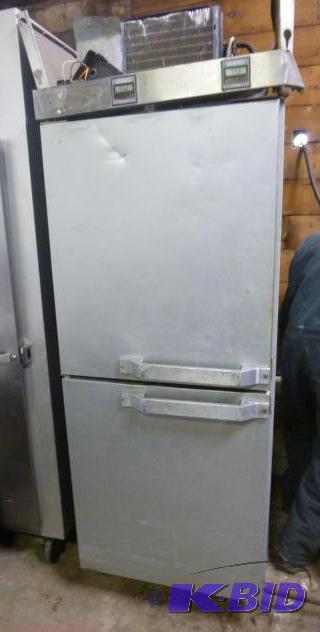 lot 6 image: Hobart RefrigeratorFreezer Model QLF1 - On C...