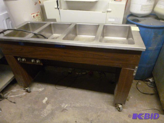 lot 9 image: Vollrath&nbsp4 Bay Steam Table Model 89145 -...