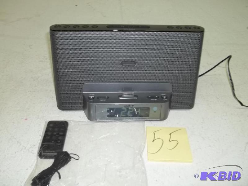 Sony ICFCS15IPN Lightning iPhoneiPod Clock Radio Speaker Dock (Silver)