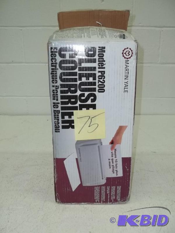 Martin Yale Desktop Letter Folder, Hand-fed Machine, Folds 1 to 3 Sheets in Seconds, Gray, does not power on (PREP6200)