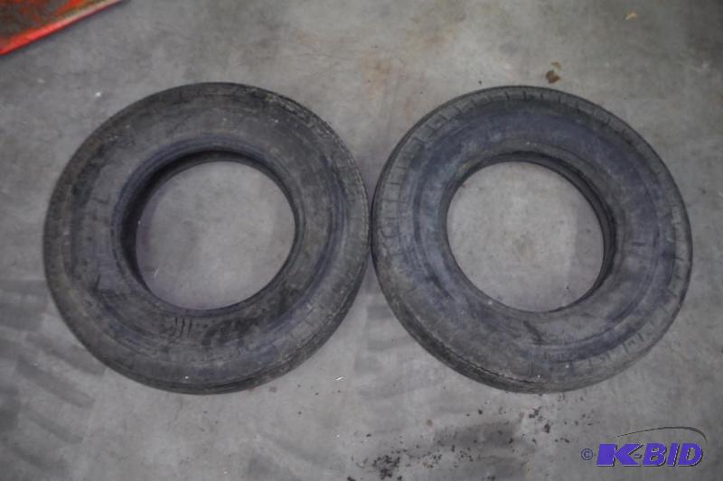 Set of trailer tires