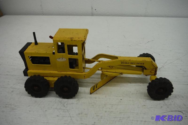 Tonka Road grader