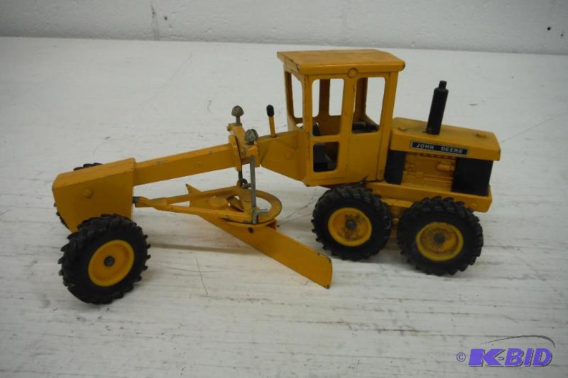 John Deer Road Grader