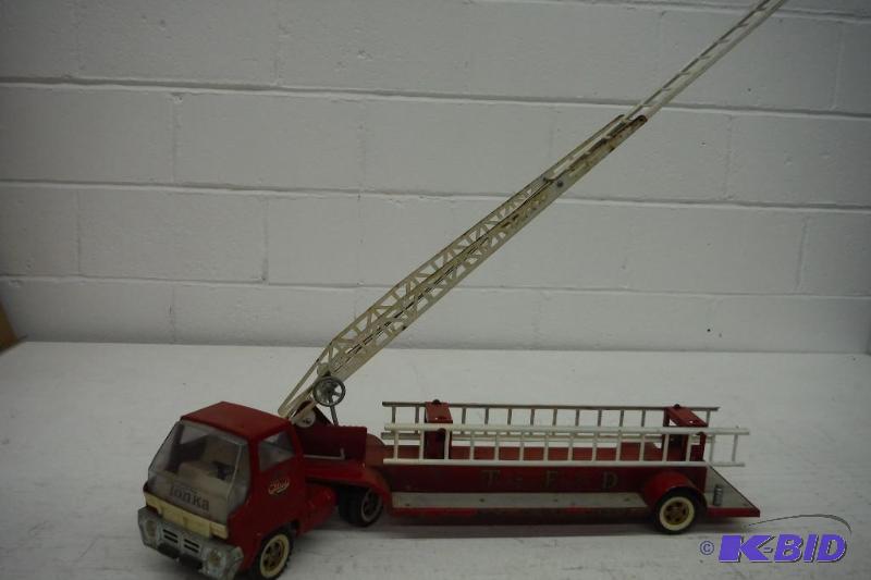 Tonka Fire Department Fire Ladder Truck, Ladder works