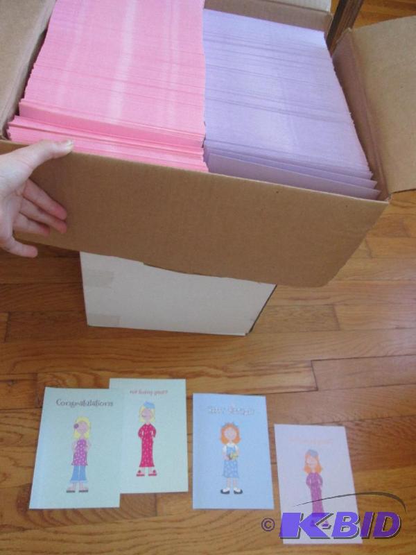 mixed lot of approxamately 900 greeting cards...