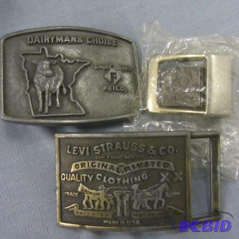 lot 43 image: Cattlemens Buckles