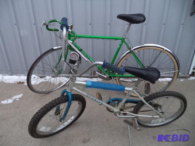 lot 115 image: Schwinn Bicycles
