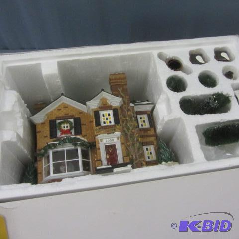 lot 139 image: Snow Village Building