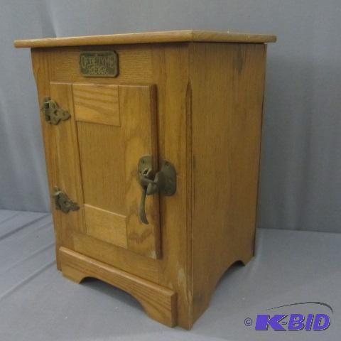 lot 14 image: Olde Tyme Icebox Cabinet