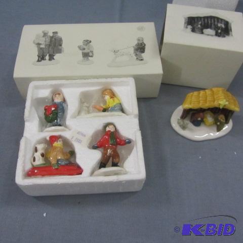 lot 145 image: Snow Village Accessories