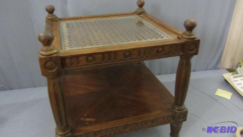 lot 168 image: Glass Top End Table