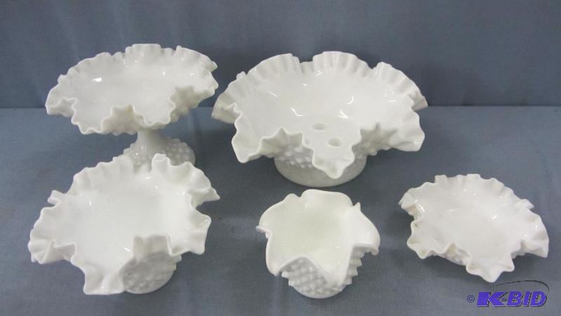 lot 179 image: Vintage Hobnail Milk Glass
