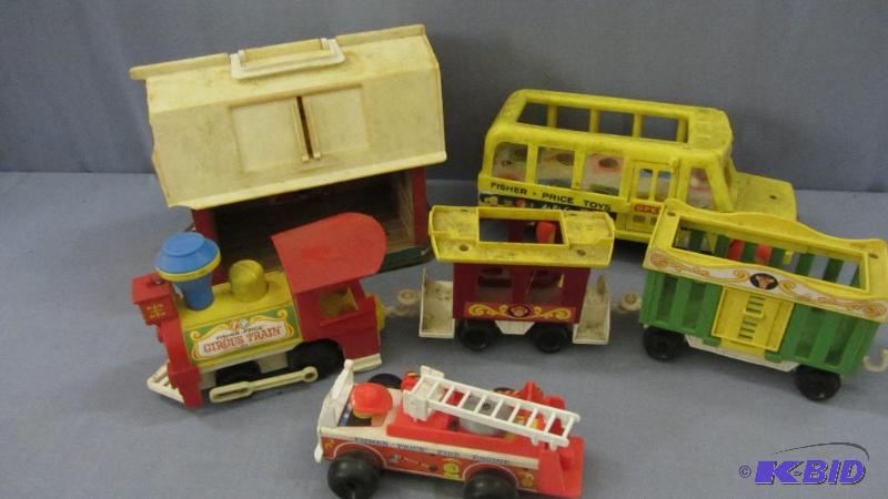 lot 204 image: Fisher Price Toys