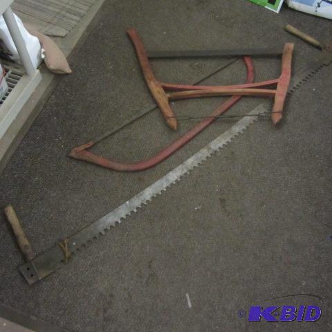 lot 34 image: Buck, Crosscut & Brush Saws