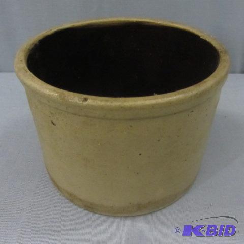 lot 46 image: Salt Glaze Crock
