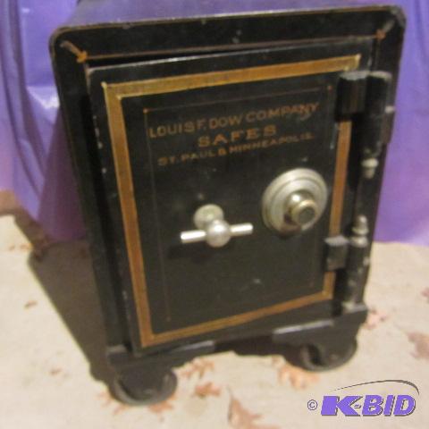 lot 7 image: Dow Cast Safe