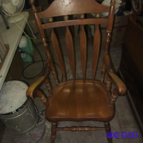 lot 9 image: Maple Stenciled Rocker