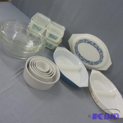 lot 92 image: Pyrex, GlasBake, AH