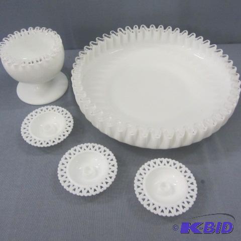 lot 96 image: Vintage Milk Glass