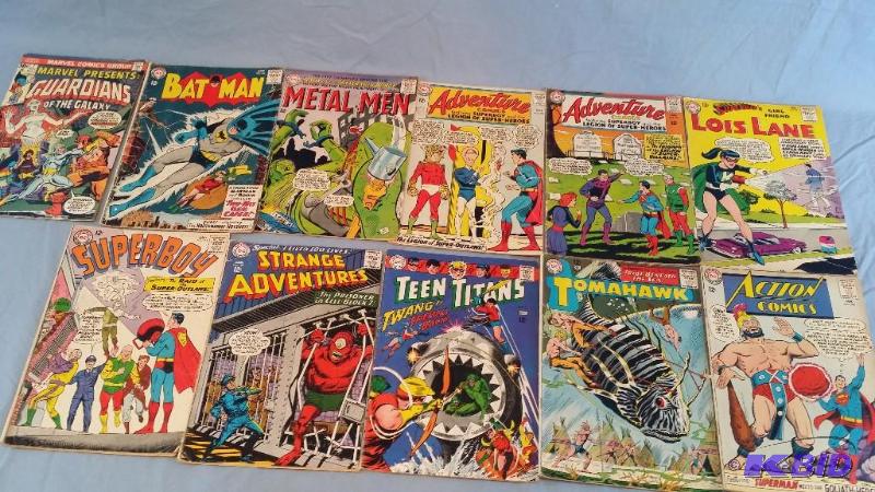 Lot of 11 Superhero Comic Books