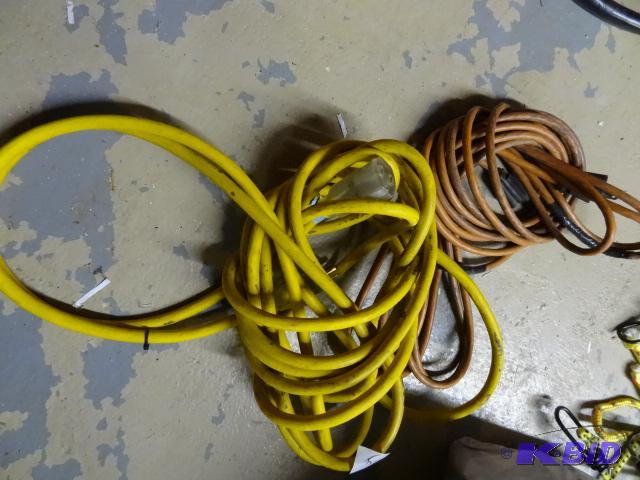 lot 114 image: 2 Extention Cords...